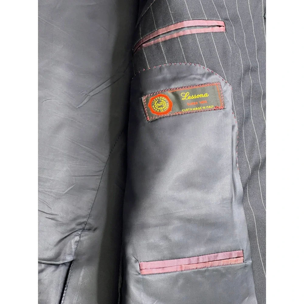 Pronto Uomo Couture command attention